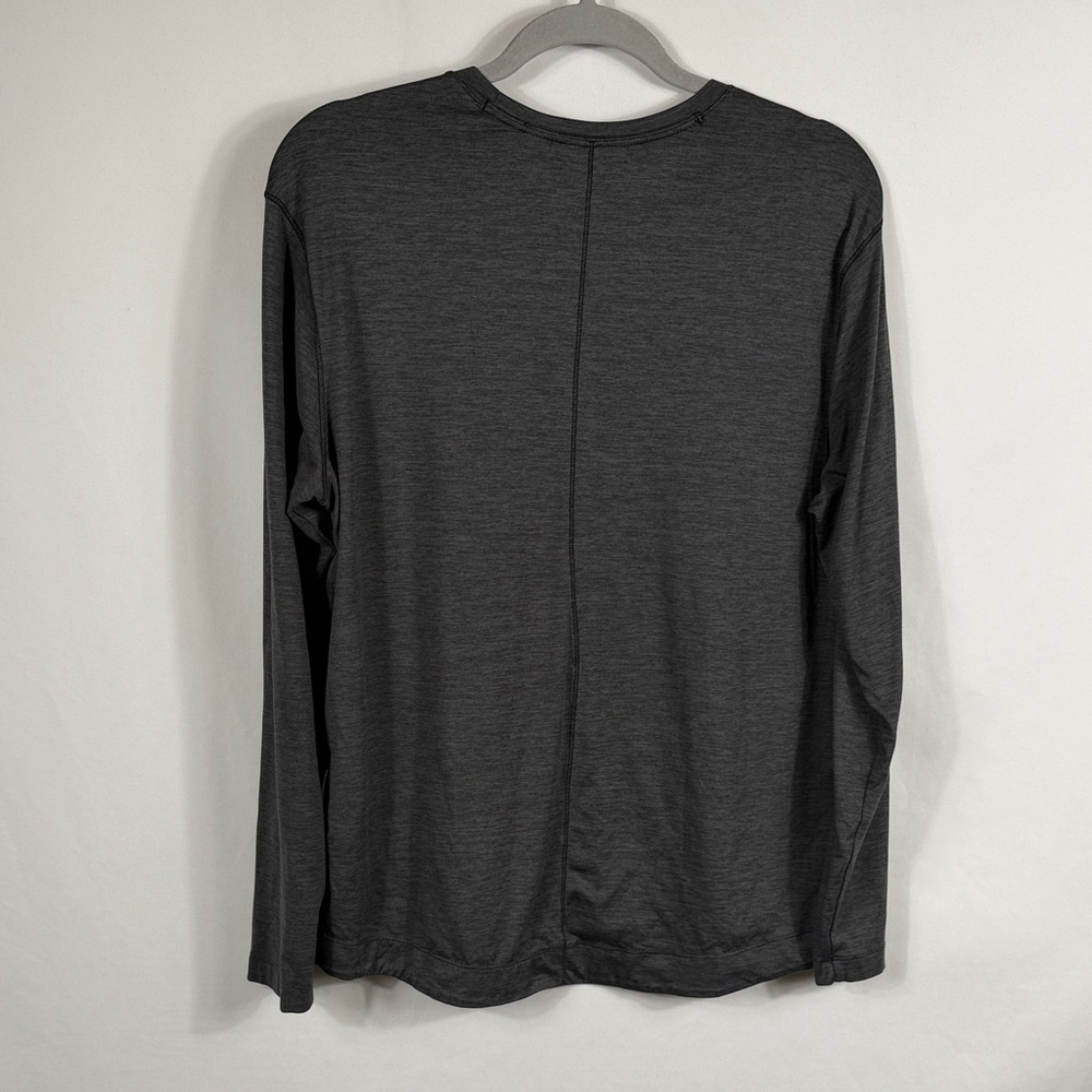 Columbia Charcoal Long Sleeve Athletic Shirt. Womens size L. Soft‎ & Lightweight - Picture 5 of 6